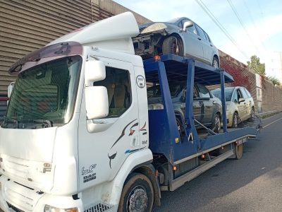 הגרר של חברת ALL -GRAR בגרירה של 3 רכבים